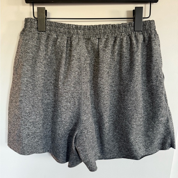 Vuori Boyfriend Short Size Medium - Picture 5 of 5